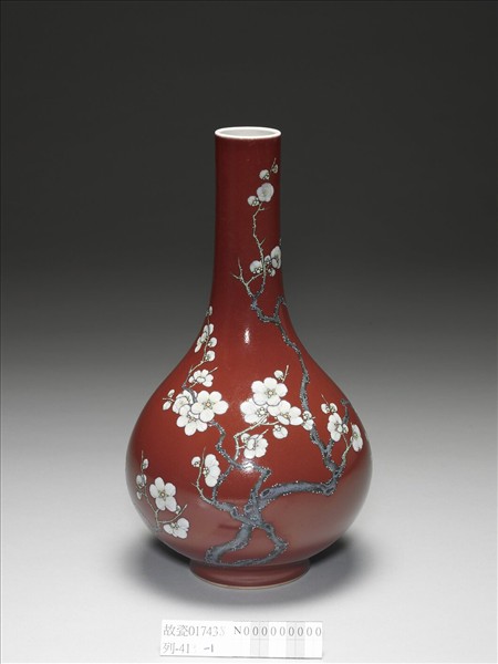 磁胎洋彩霽紅梅花膽瓶