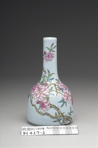 洋彩藍地碧桃詩意雙陸瓶