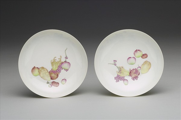 琺瑯彩黃錦地瓜果碟