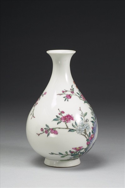 磁胎畫琺瑯錦花卉玉壺春瓶