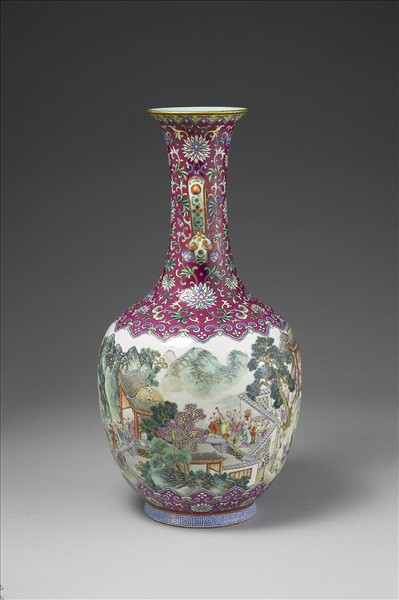 粉彩春燈嬰戲圖雙耳瓶