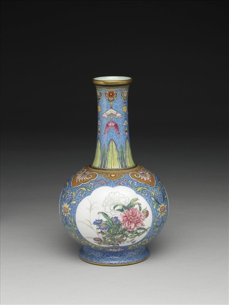 洋彩藍錦地剔花開光花卉瓶