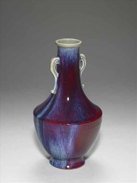 爐鈞釉雙耳瓶
