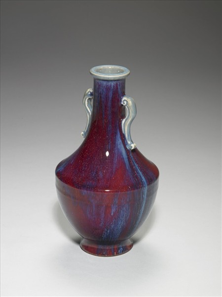 爐鈞釉雙耳瓶
