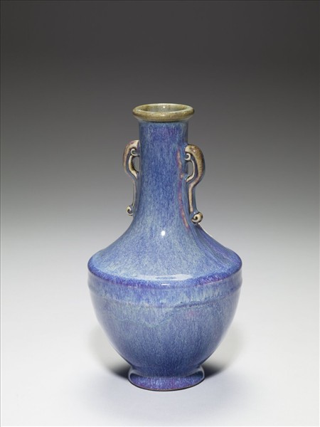 爐鈞釉雙耳瓶
