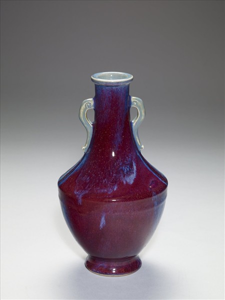 爐鈞釉雙耳瓶