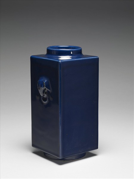 霽青釉獸耳琮式瓶