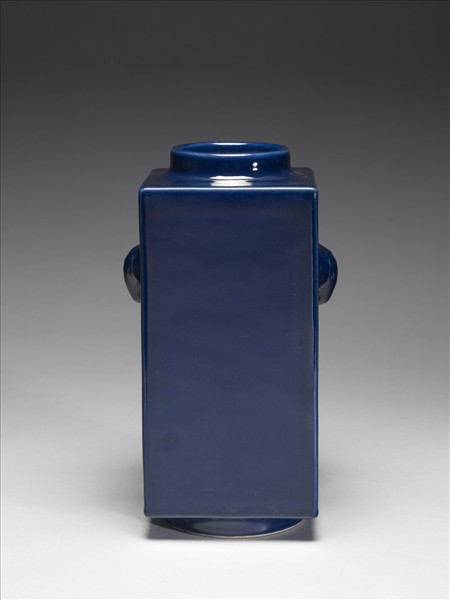 霽青釉獸耳琮式瓶