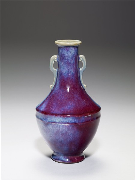 爐鈞釉雙耳瓶