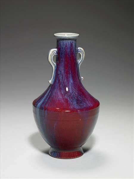 爐鈞釉雙耳瓶