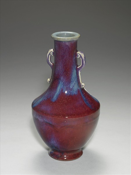 爐鈞釉雙耳瓶