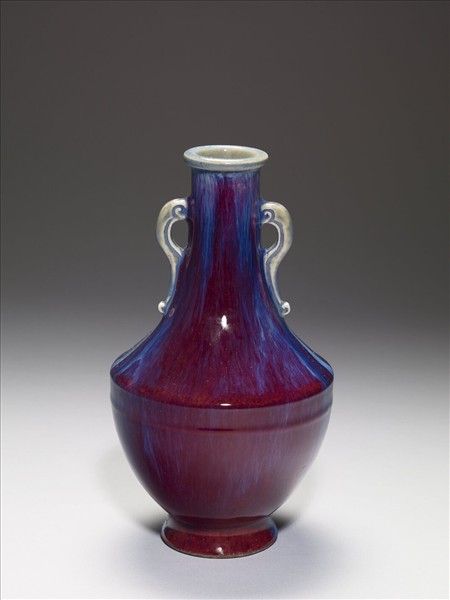 爐鈞釉雙耳瓶