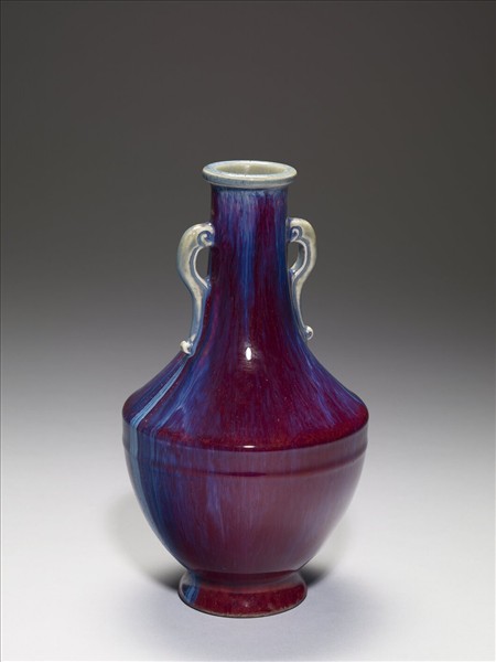 爐鈞釉雙耳瓶