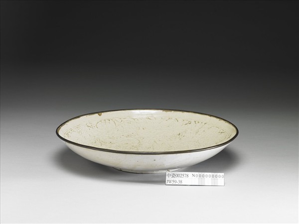 定窯 白瓷印花雙魚荷花紋盤