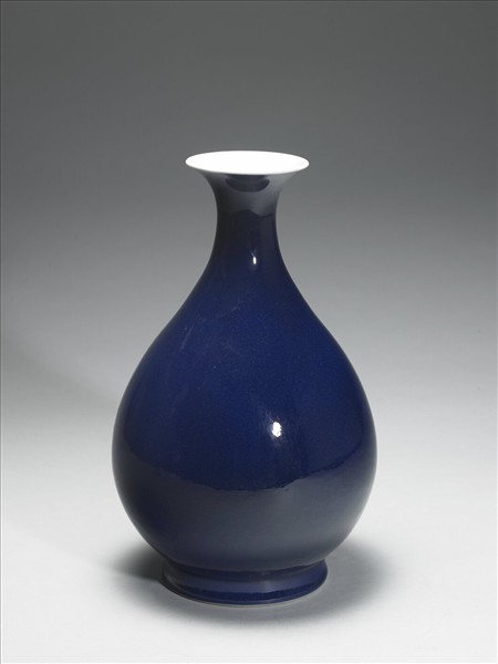 霽青釉玉壺春瓶