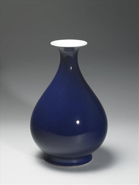 霽青釉玉壺春瓶