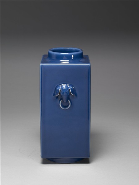 霽青釉象耳琮式瓶