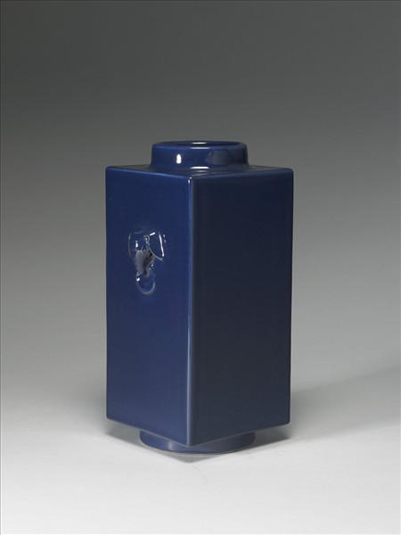 霽青釉象耳琮式瓶