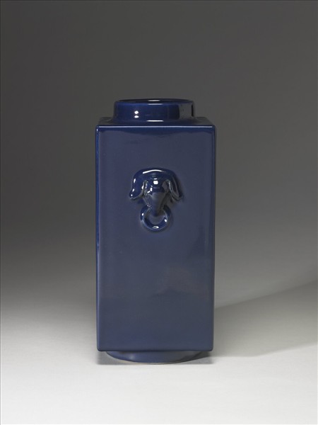 霽青釉象耳琮式瓶