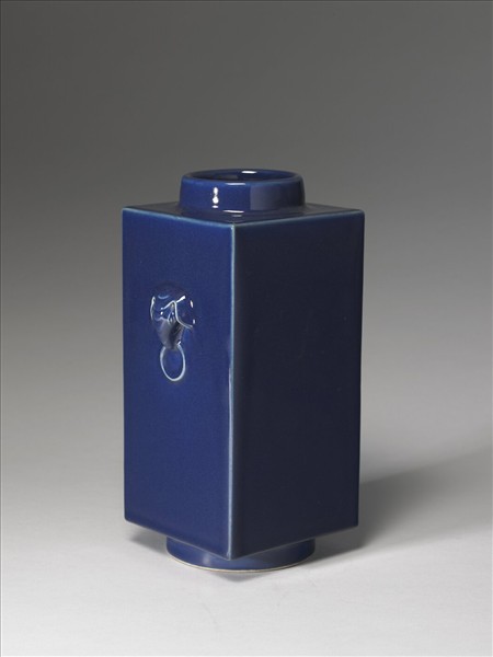 霽青釉象耳琮式瓶