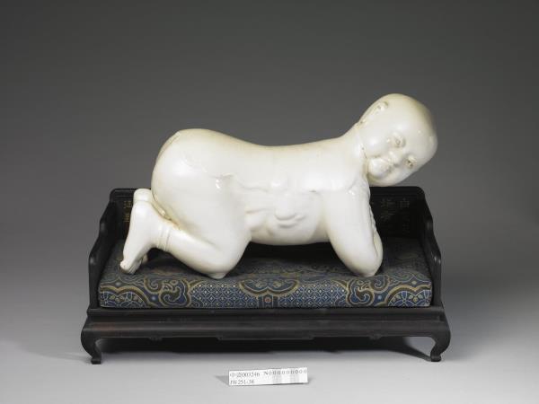 彭窯 白瓷嬰兒枕