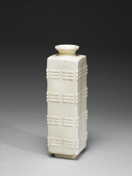 白瓷琮式瓶
