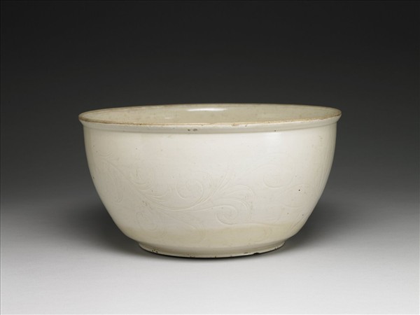 定窯 白瓷劃花蓮紋碗