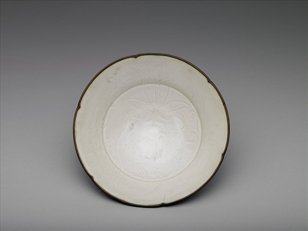 定窯 白瓷葵瓣口碗