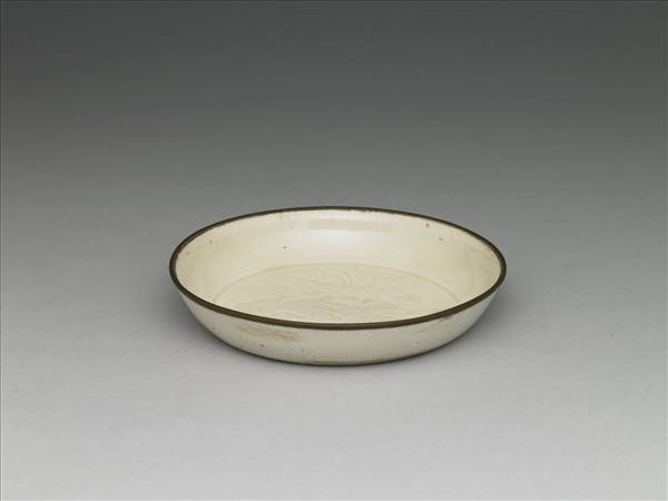 定窯 白瓷劃花蓮紋洗