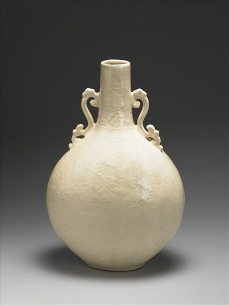 彭窯 白瓷印花龍紋雙耳扁壺