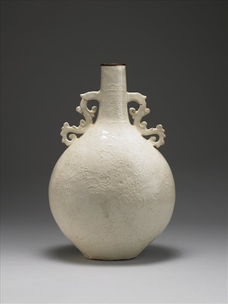 彭窯 白瓷印花龍紋雙耳扁壺