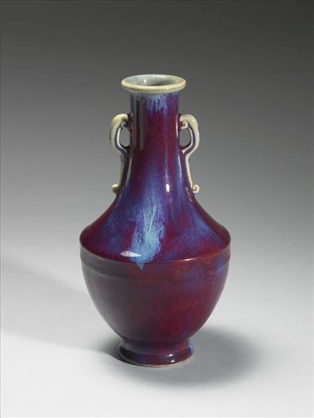 爐鈞釉雙耳瓶