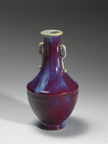 爐鈞釉雙耳瓶