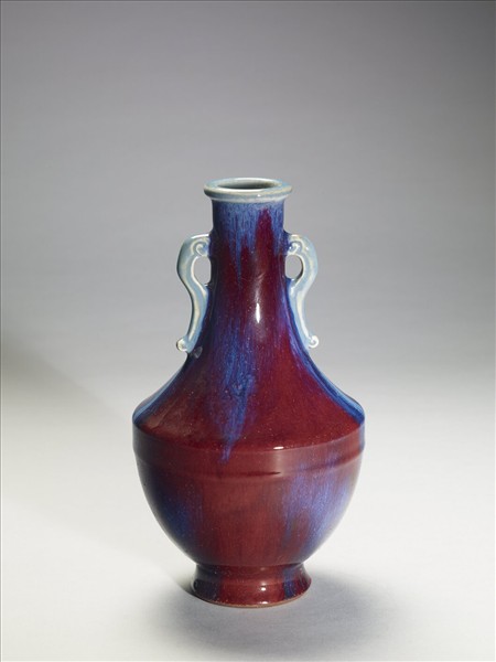 爐鈞釉雙耳瓶
