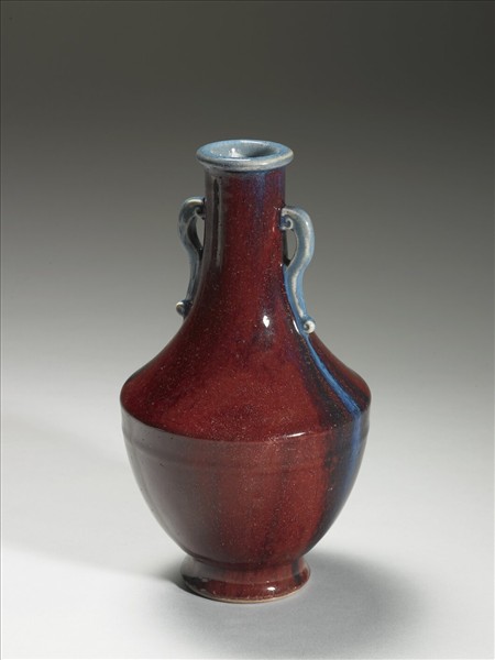 爐鈞釉雙耳瓶