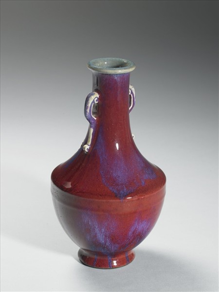 爐鈞釉雙耳瓶