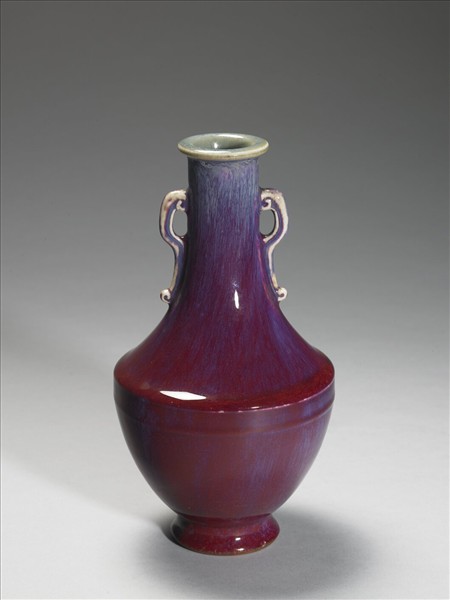 爐鈞釉雙耳瓶