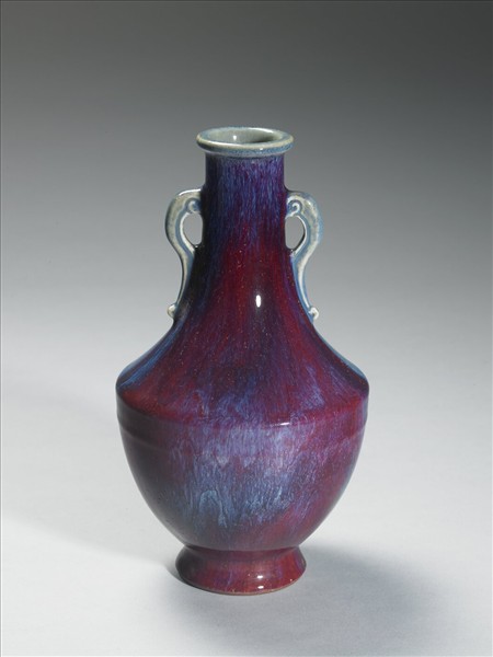 爐鈞釉雙耳瓶