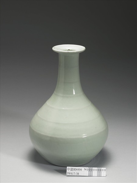 青瓷弦紋瓶