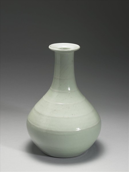 青瓷弦紋瓶