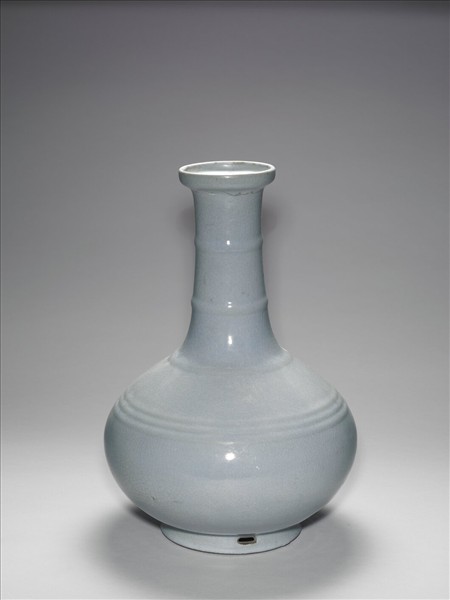 青瓷弦紋盤口壺