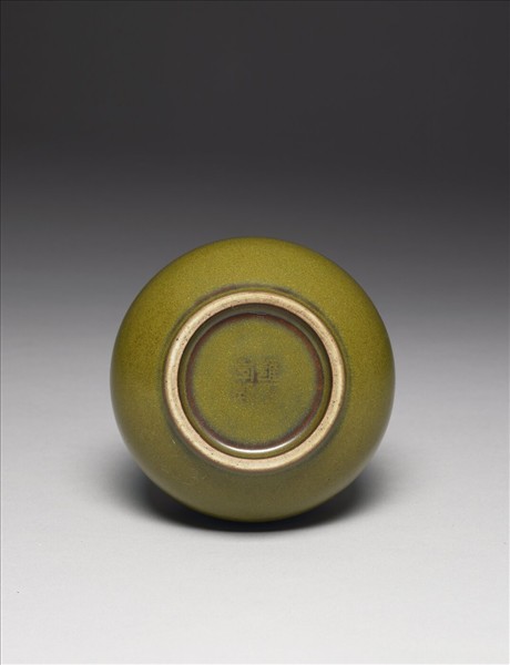 茶葉末釉貫耳紙槌瓶