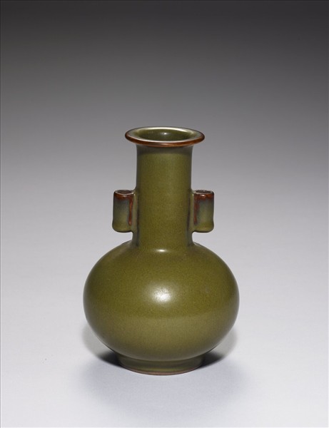 茶葉末釉貫耳紙槌瓶