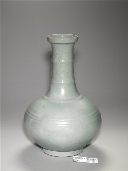 青瓷弦紋盤口壺