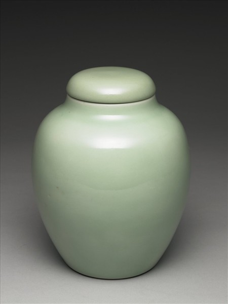 冬青釉蓋罐