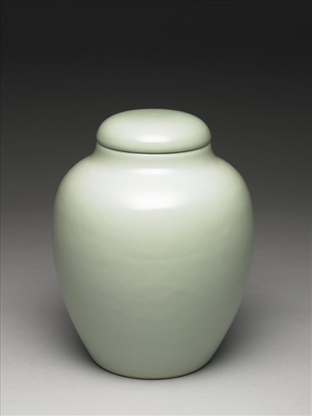 冬青釉蓋罐