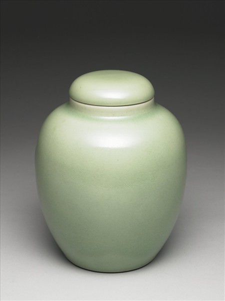 冬青釉蓋罐
