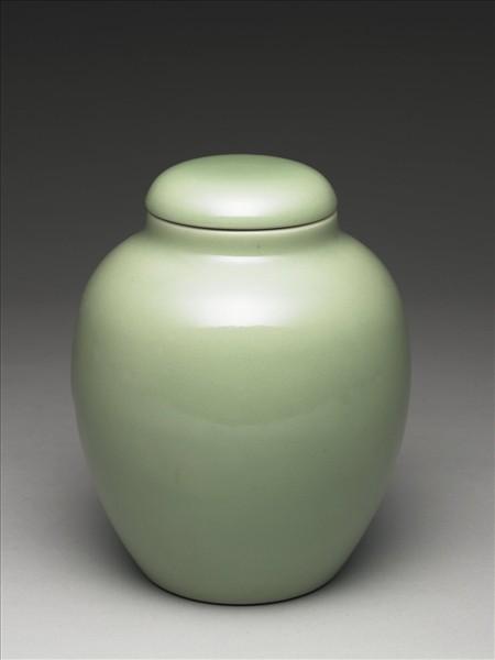 冬青釉蓋罐