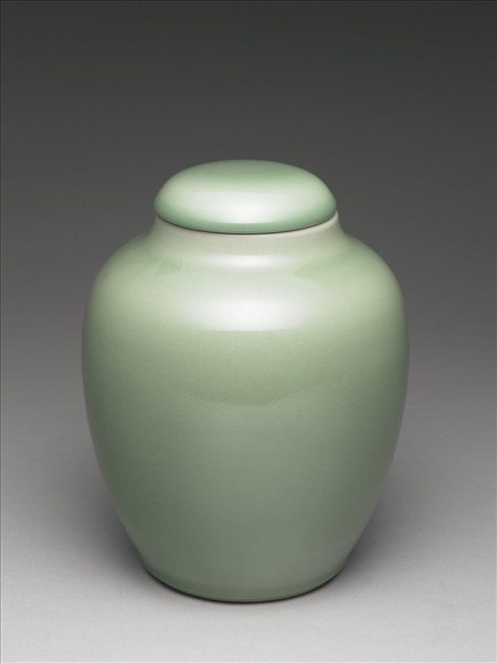 冬青釉蓋罐