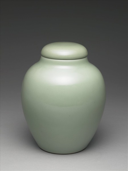 冬青釉蓋罐